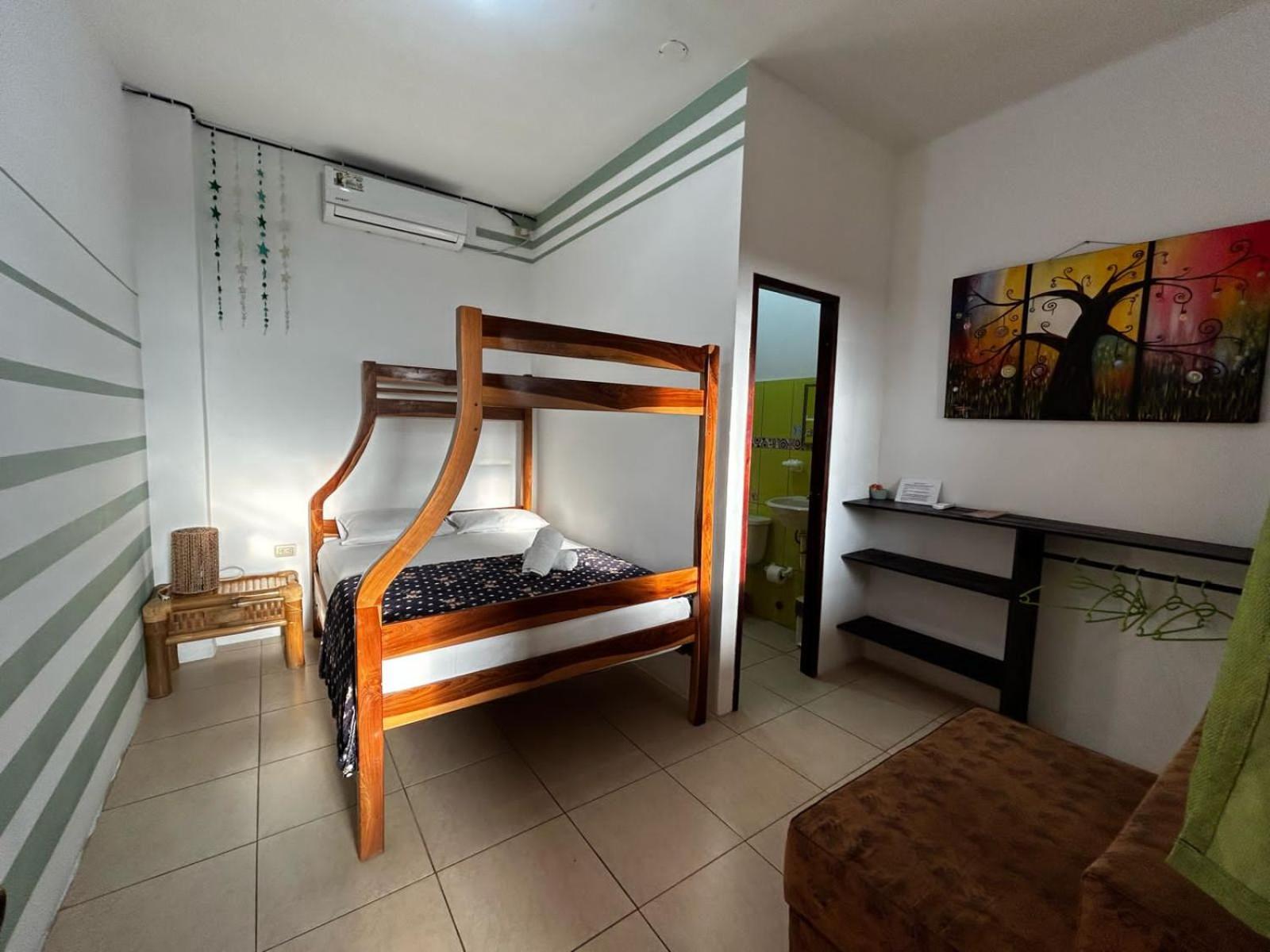 Hostal Casa Taisha Montañita المظهر الخارجي الصورة