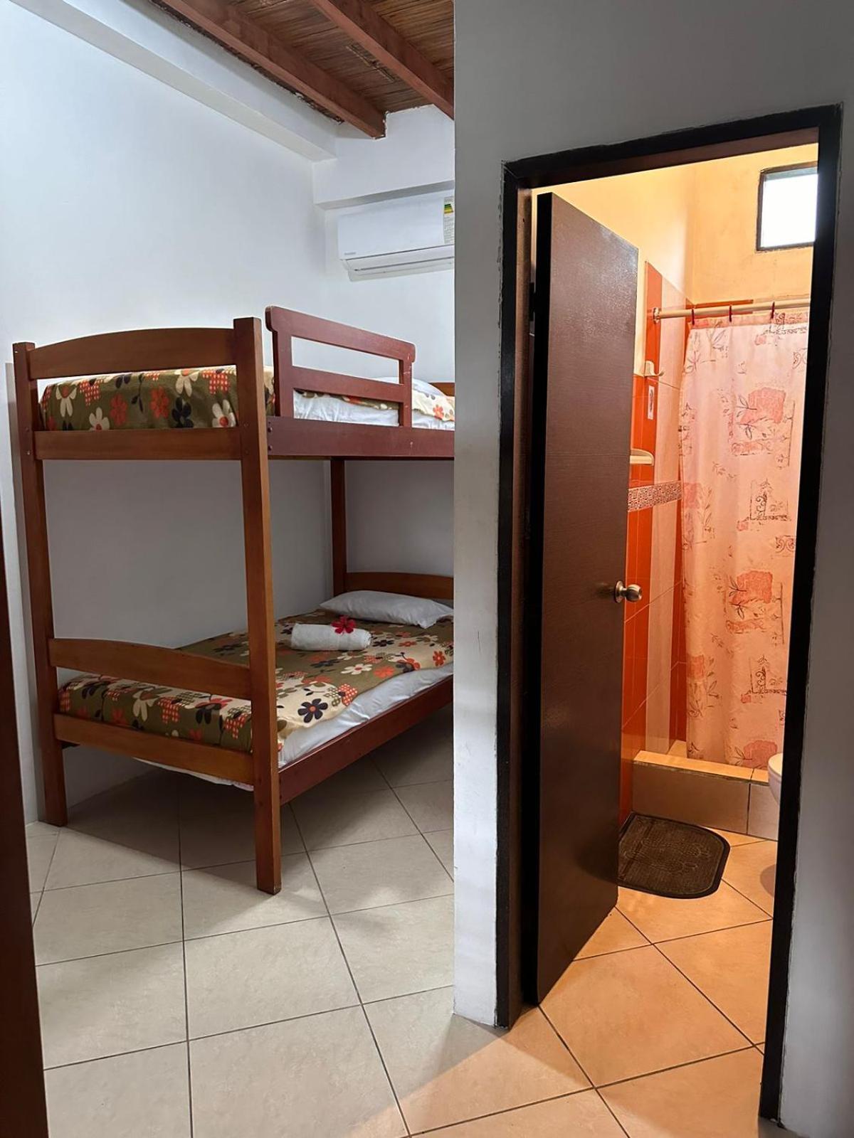 Hostal Casa Taisha Montañita المظهر الخارجي الصورة