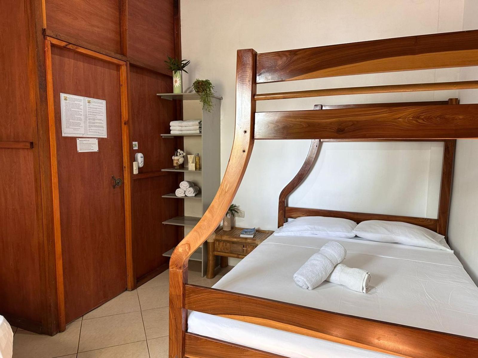 Hostal Casa Taisha Montañita المظهر الخارجي الصورة